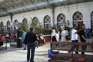 06 2006 ORAN LA GARE SOUS LES QUAIS
